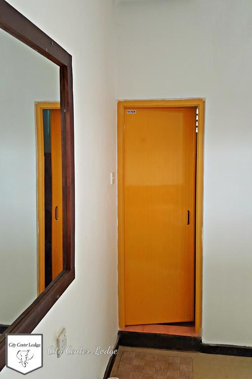 City Centre Lodge Ponnarankulama Экстерьер фото