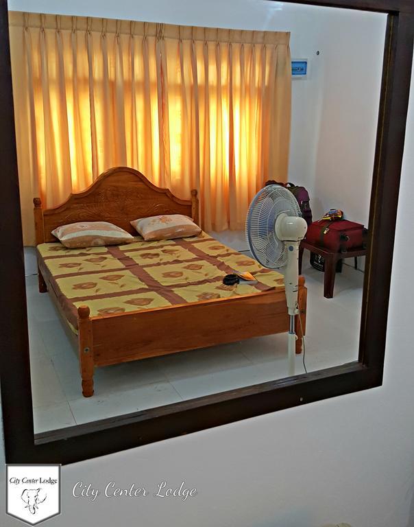 City Centre Lodge Ponnarankulama Экстерьер фото