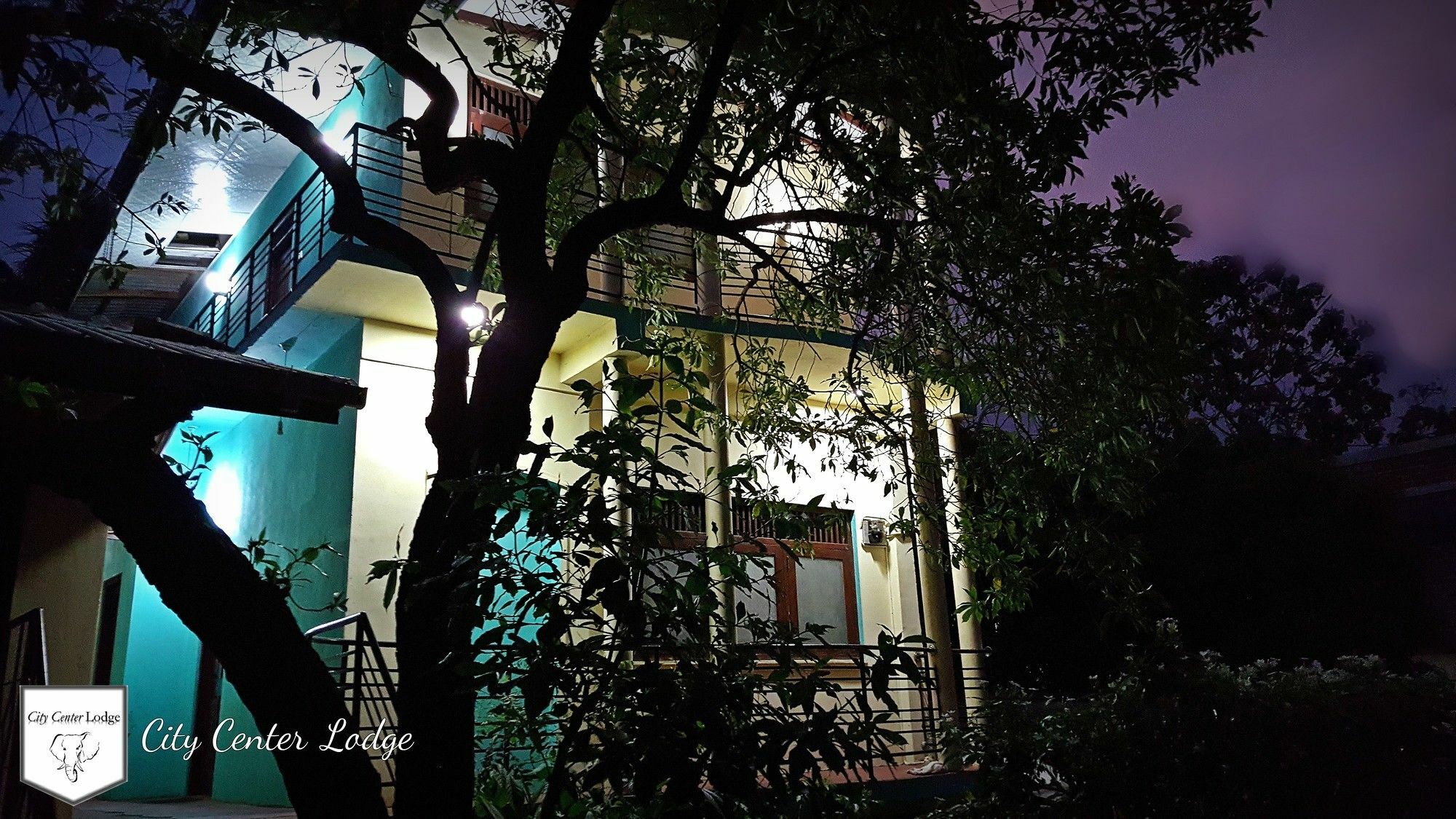 City Centre Lodge Ponnarankulama Экстерьер фото