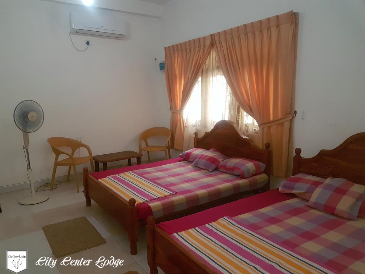 City Centre Lodge Ponnarankulama Экстерьер фото