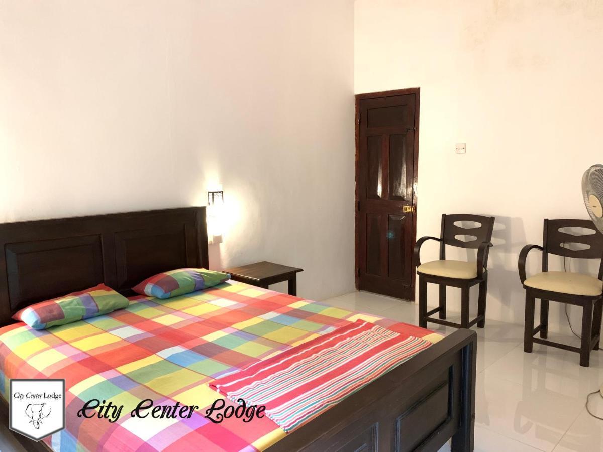 City Centre Lodge Ponnarankulama Экстерьер фото