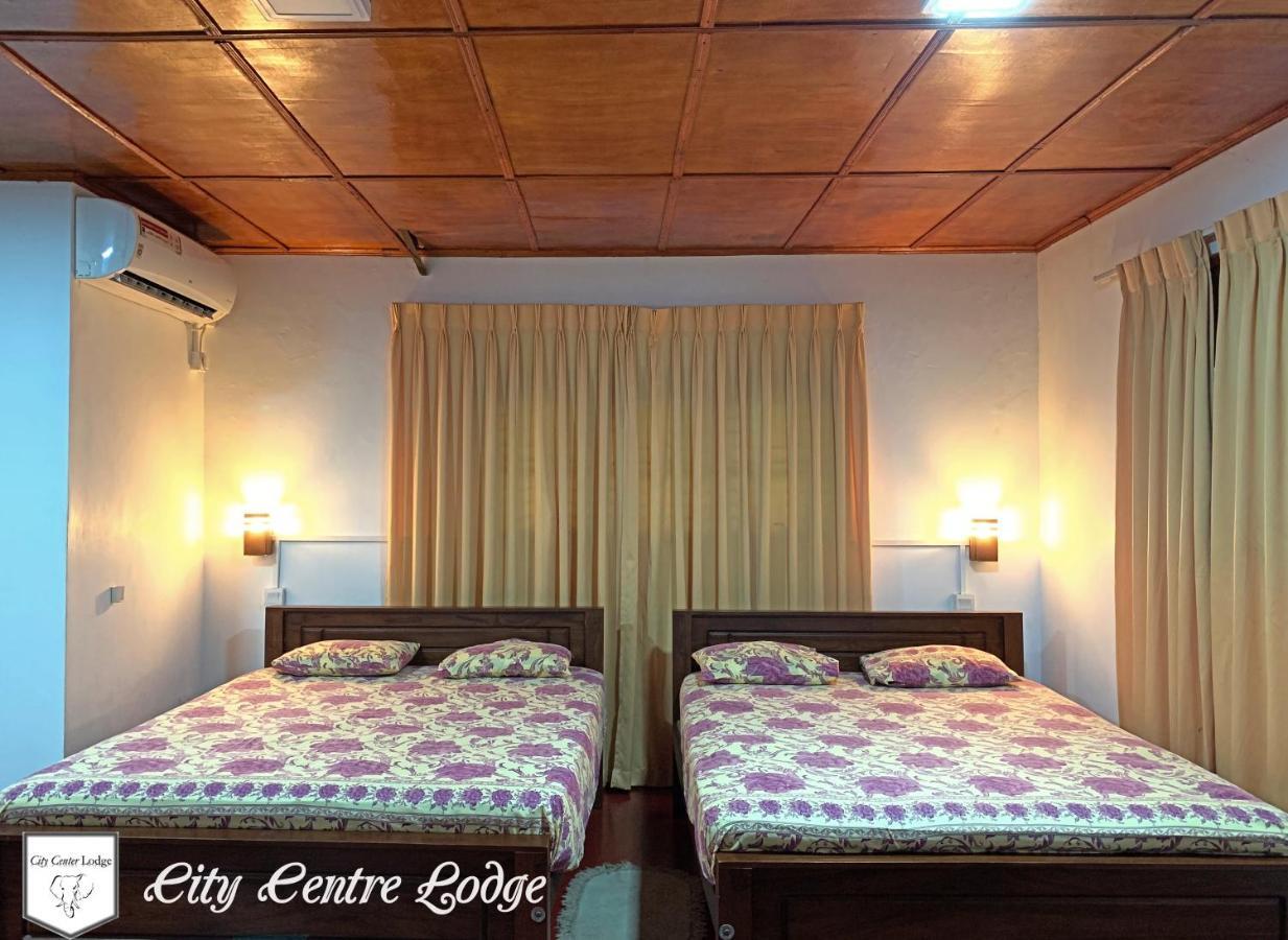 City Centre Lodge Ponnarankulama Экстерьер фото